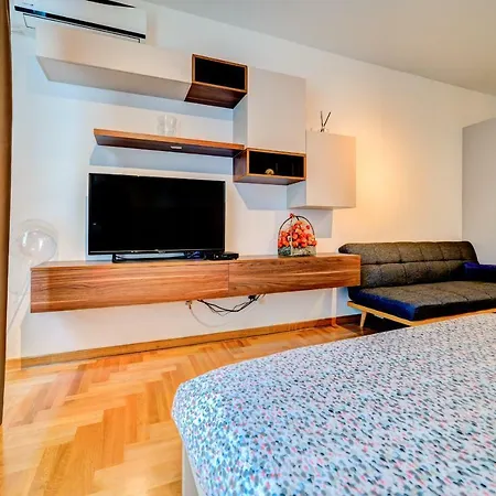 Apartment Stefani 2